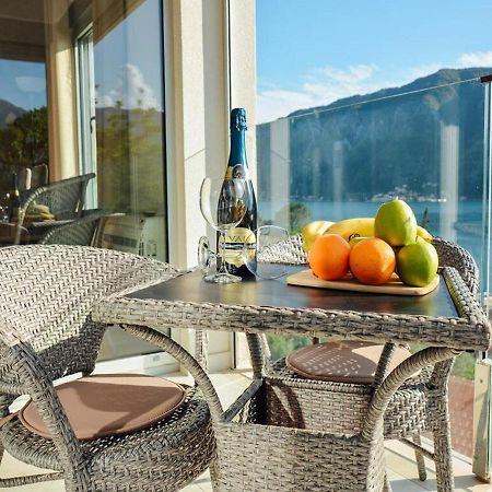 Ily Apartment With Sea View Kotor Kültér fotó