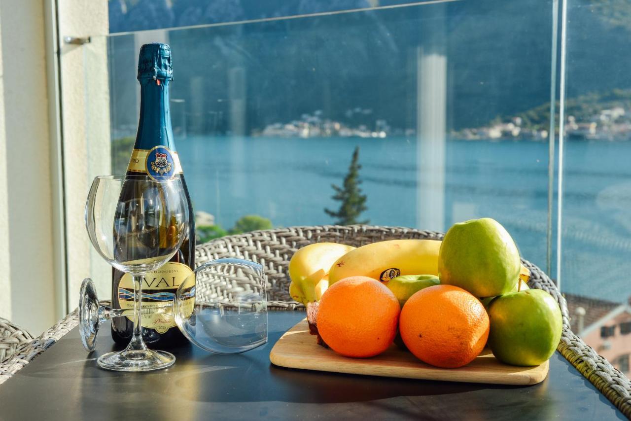 Ily Apartment With Sea View Kotor Kültér fotó