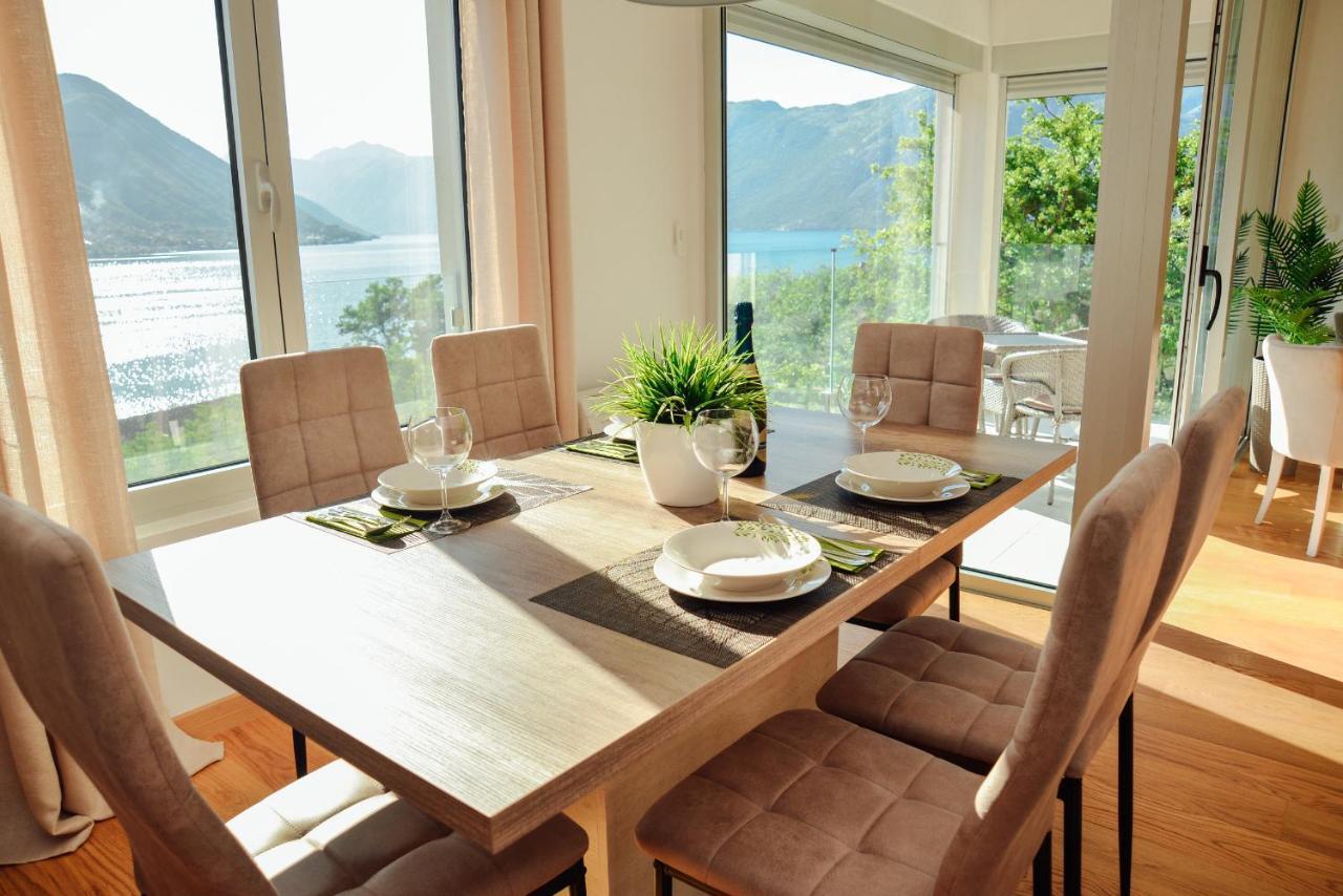 Ily Apartment With Sea View Kotor Kültér fotó
