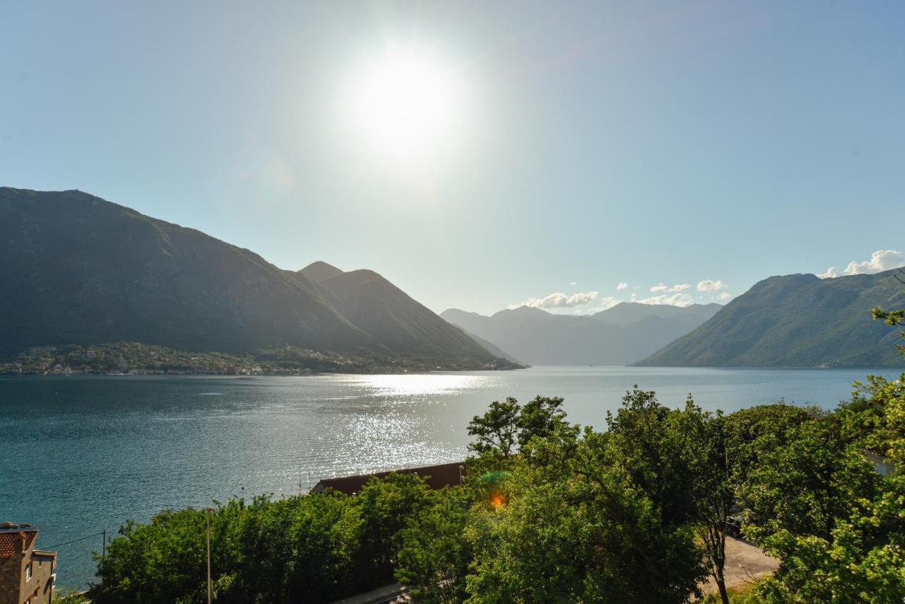 Ily Apartment With Sea View Kotor Kültér fotó